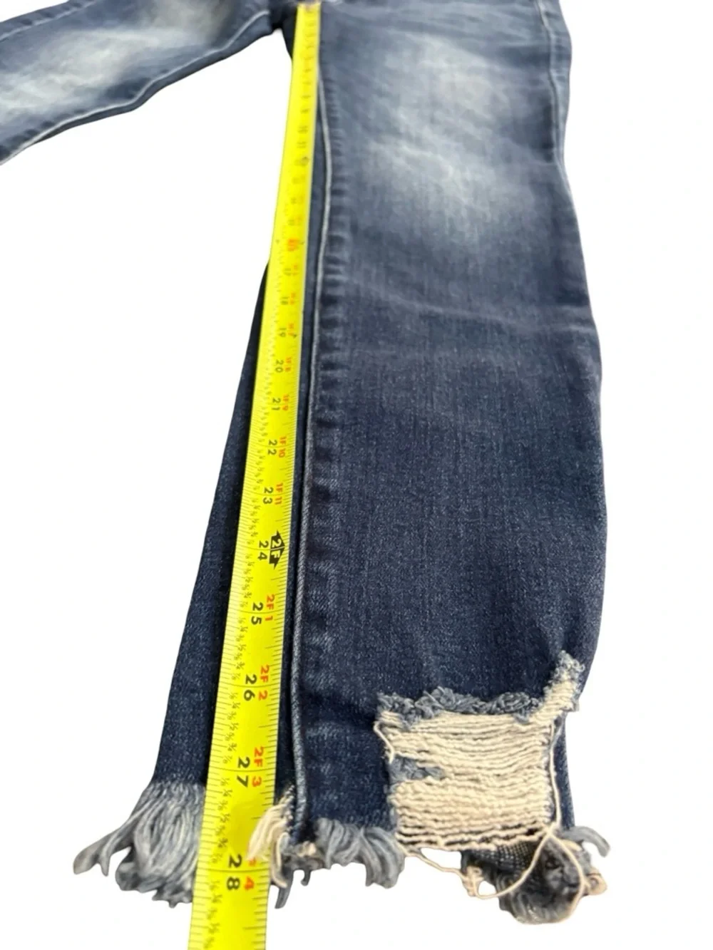 KanCan Estilo Distressed Skinny Jeans Frayed Hem Size 29 Stretch Denim